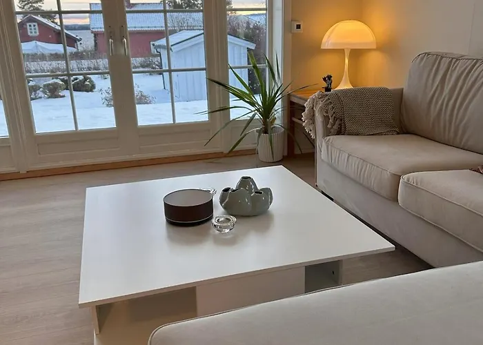 Great House Hamar, Close To Mjosa At Domkirkeodden Hamar (Hedmark)